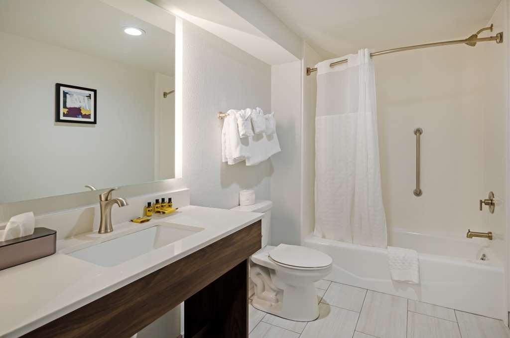 Best Western Plus Harrisonburg Phòng bức ảnh